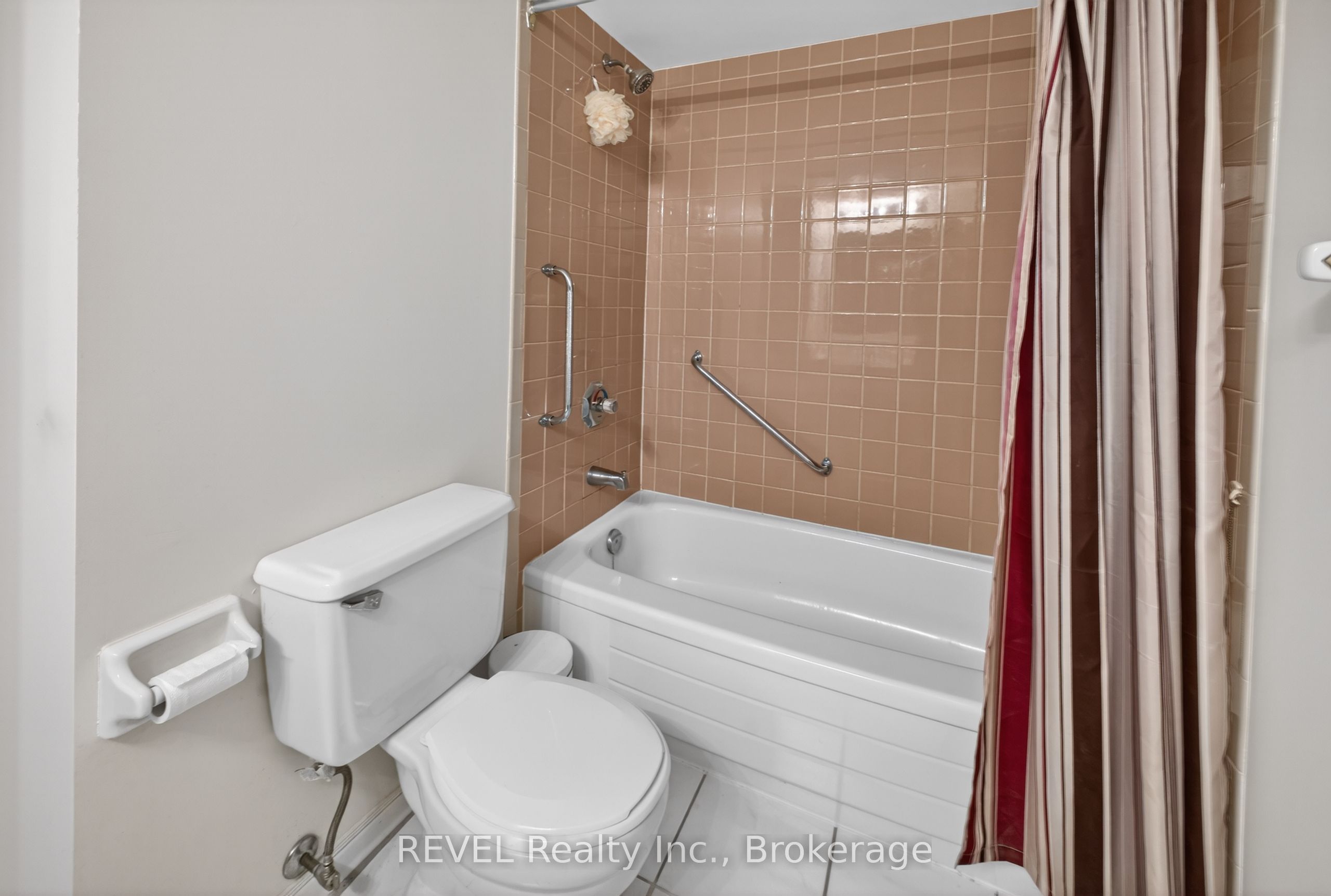 7 Gale Crescent 207 Property Photo 23