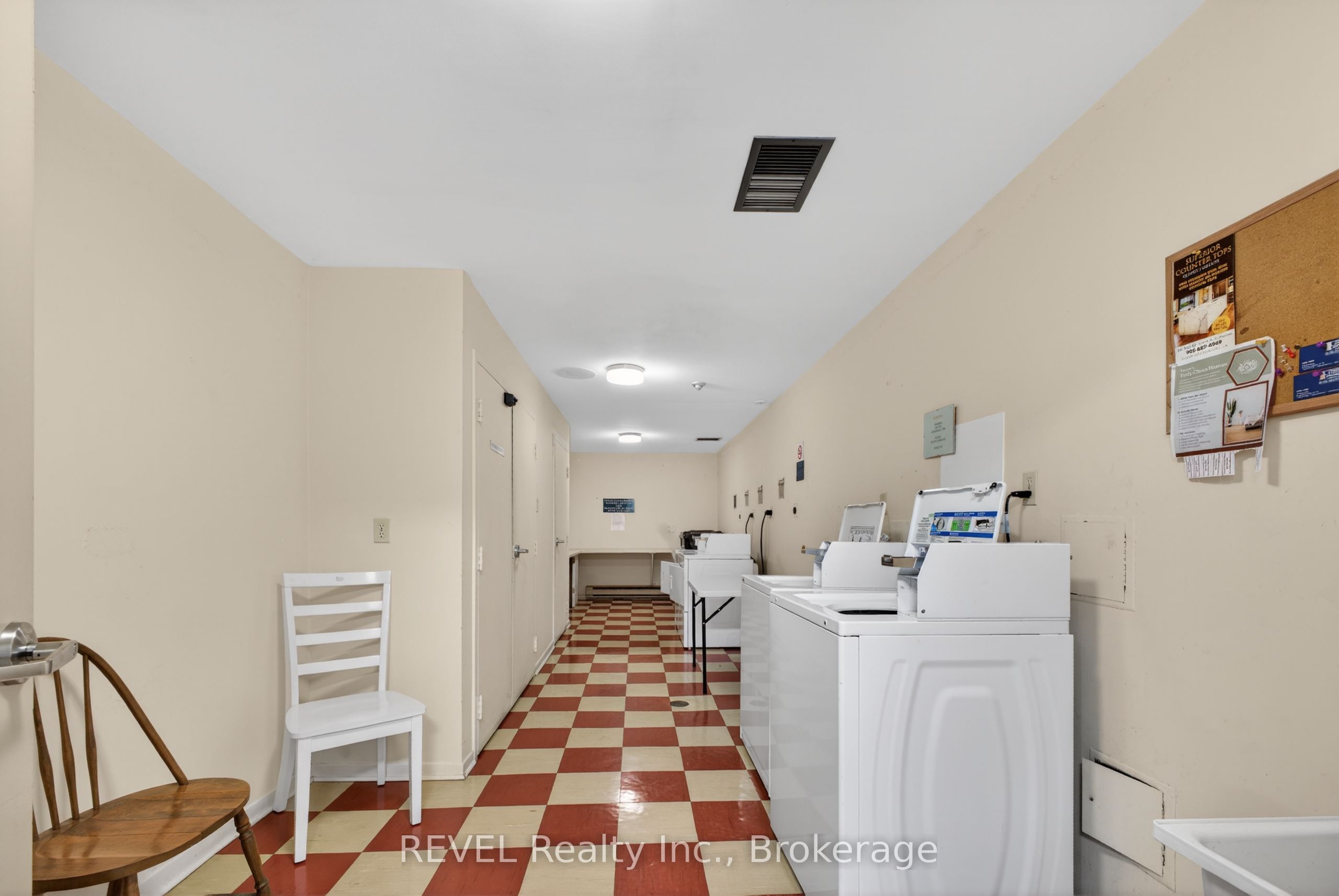 7 Gale Crescent 207 Property Photo 27