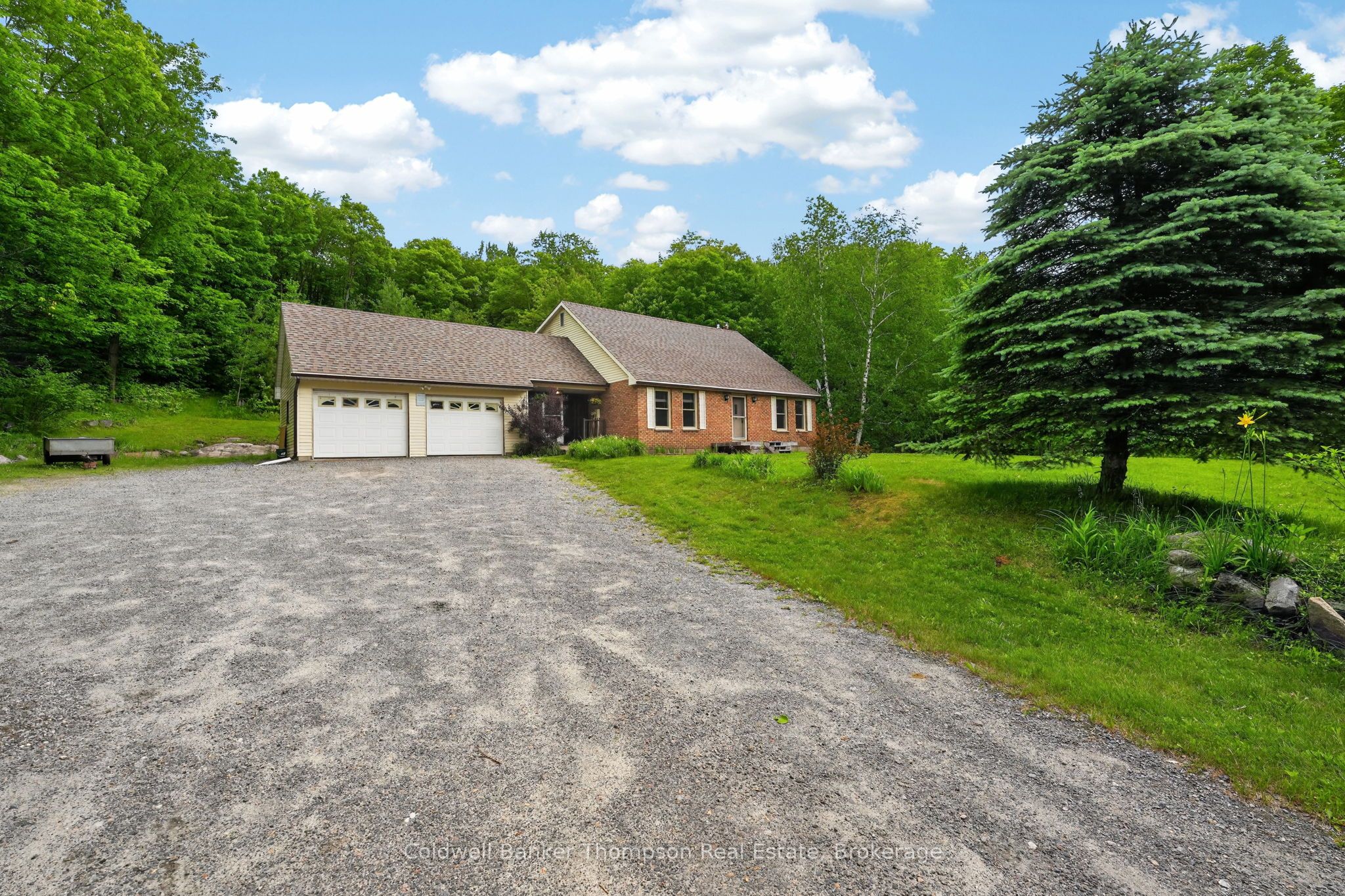1864 Brunel Road Property Photo 1