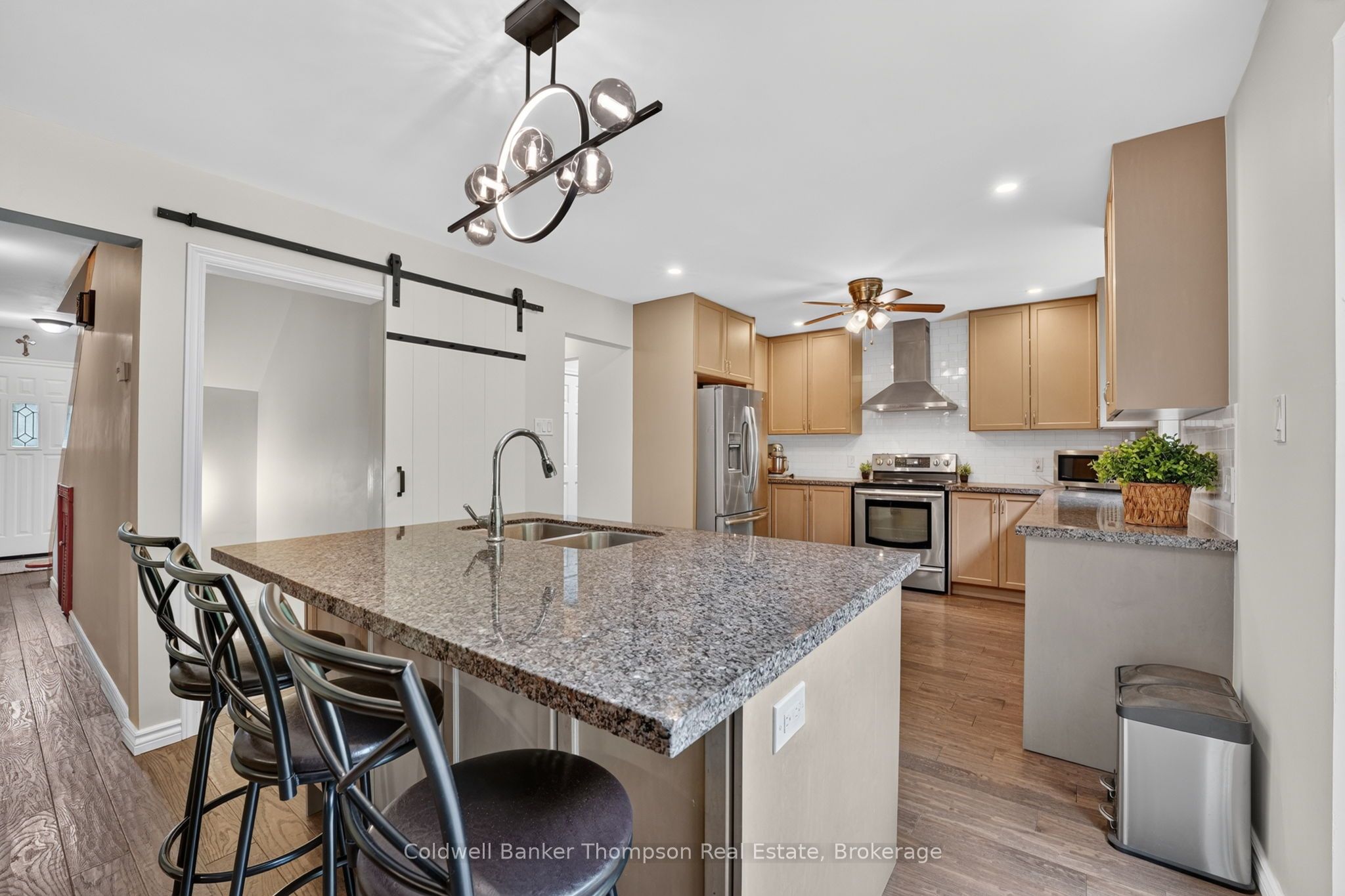 1864 Brunel Road Property Photo 7