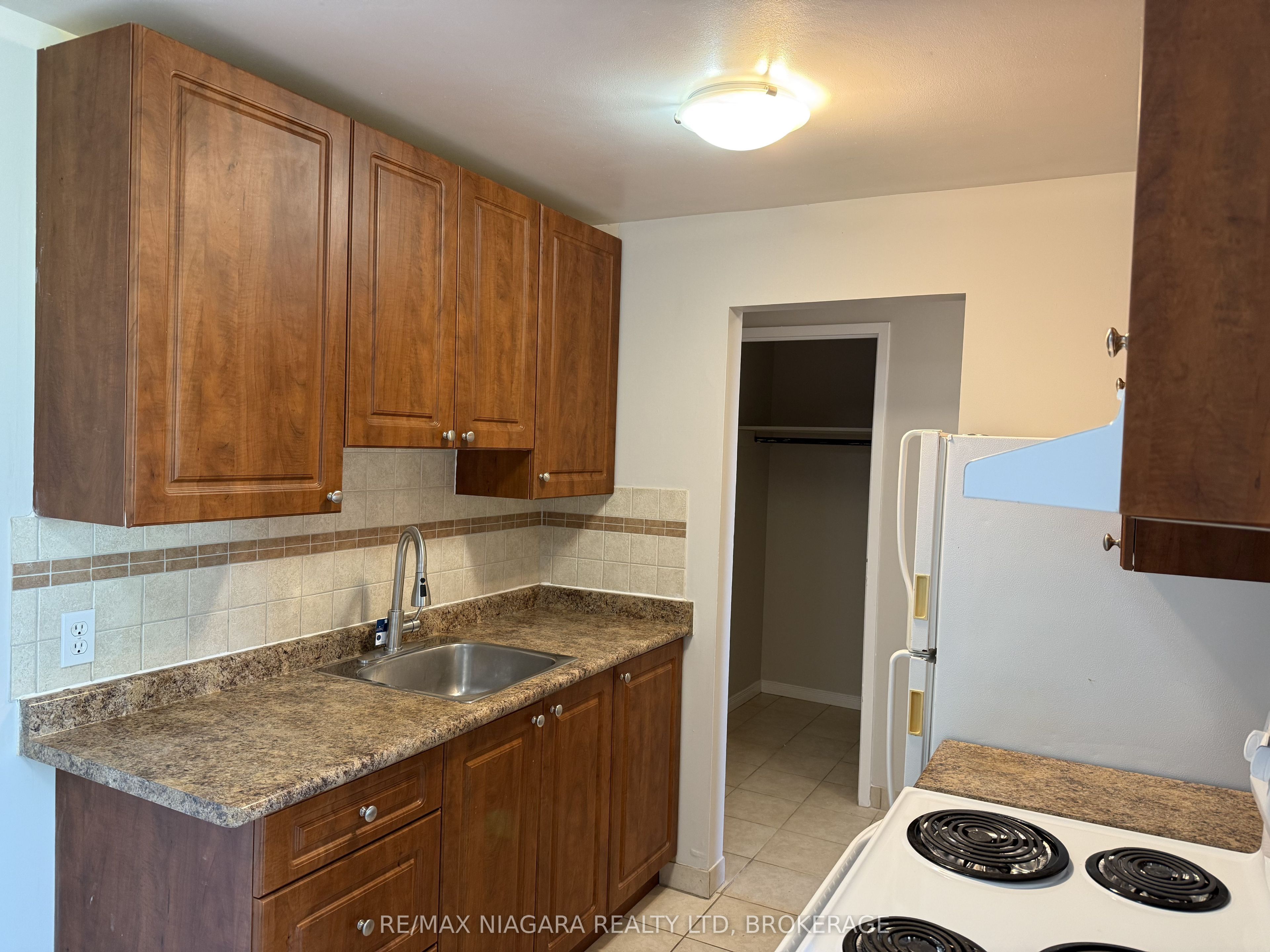 7 Riverview Boulevard 305 Property Photo 9