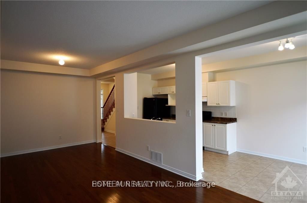 567 Ashbourne Crescent Property Photo 6