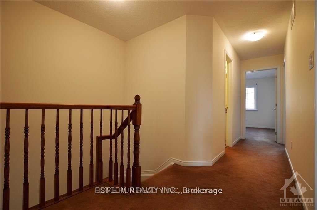 567 Ashbourne Crescent Property Photo 10