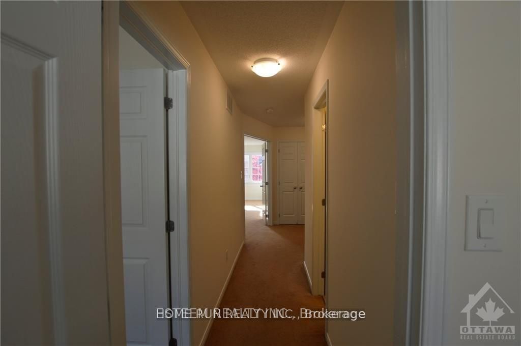 567 Ashbourne Crescent Property Photo 11