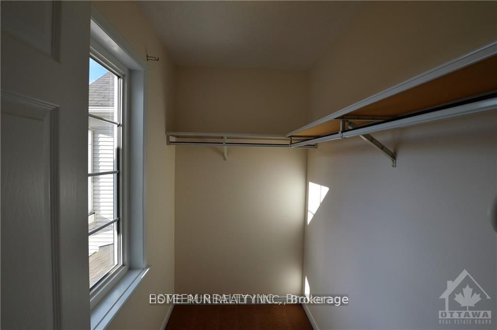 567 Ashbourne Crescent Property Photo 14