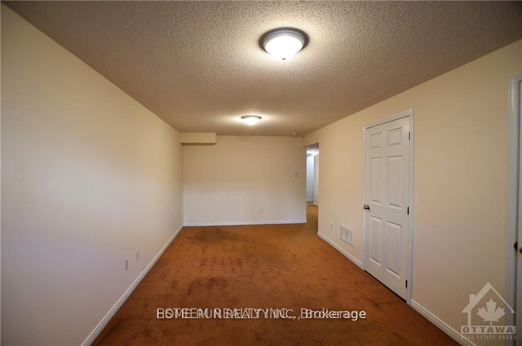 567 Ashbourne Crescent Property Photo 19