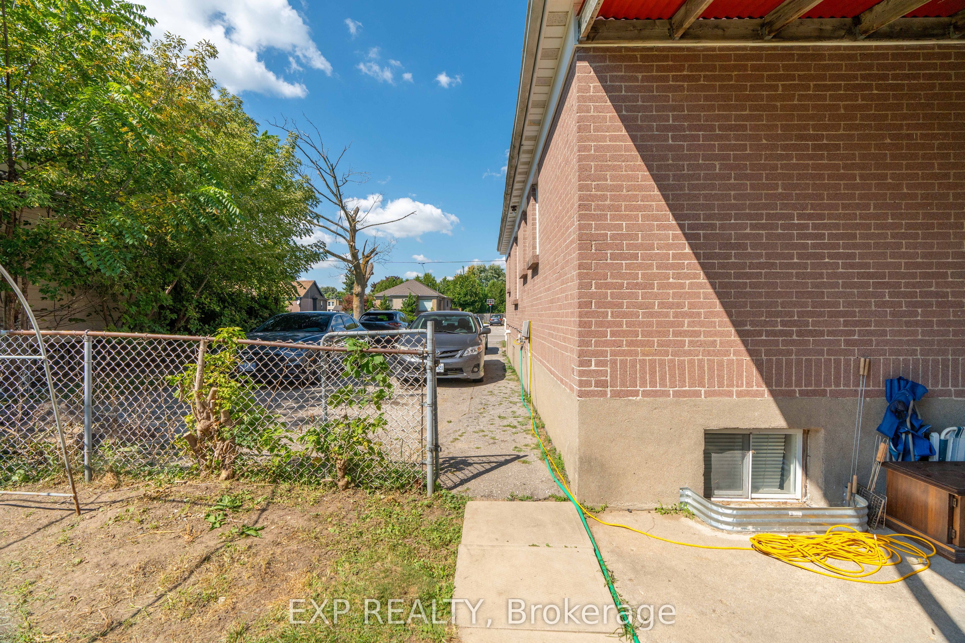 1519 Howland Avenue Property Photo 33