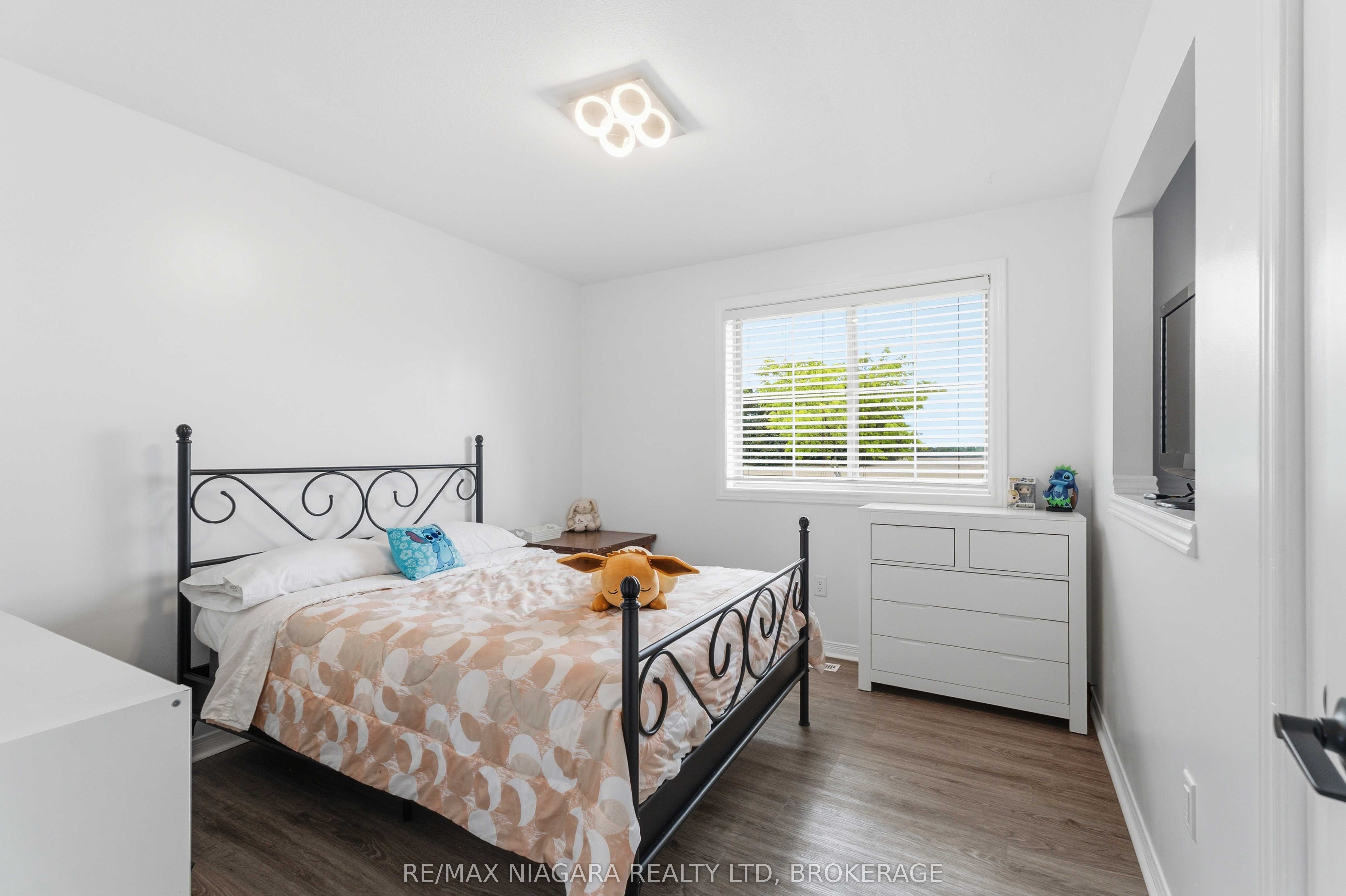 661 Carl Road Property Photo 15