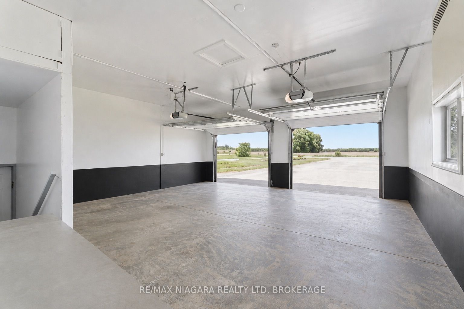 661 Carl Road Property Photo 31