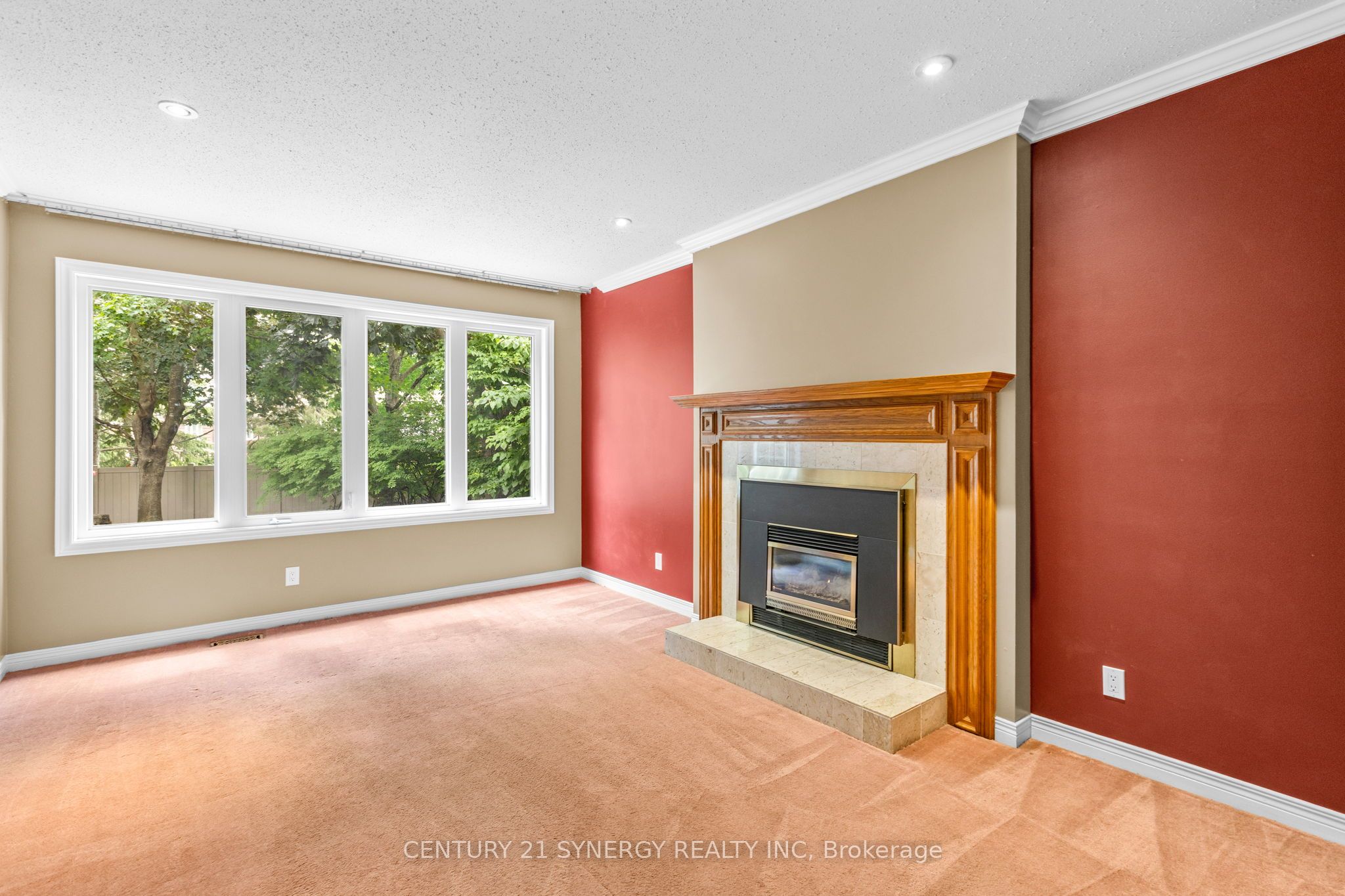 6 Fessenden Way Property Photo 7