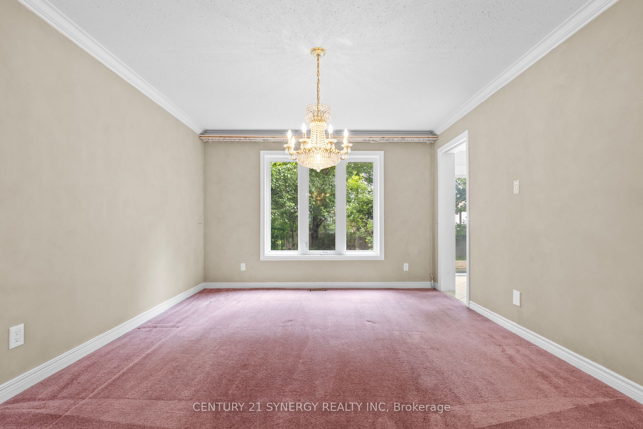 6 Fessenden Way Property Photo 18