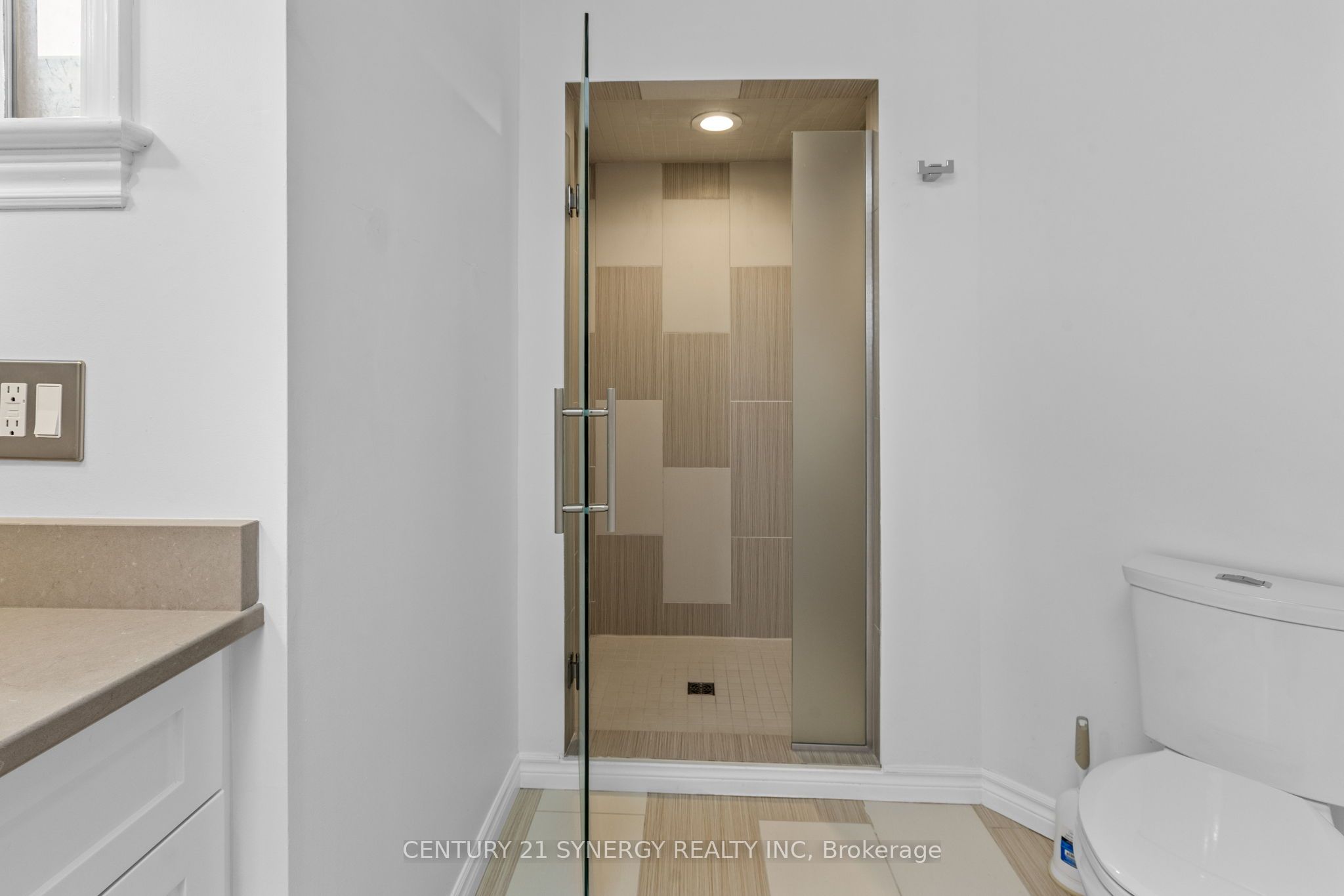 6 Fessenden Way Property Photo 27