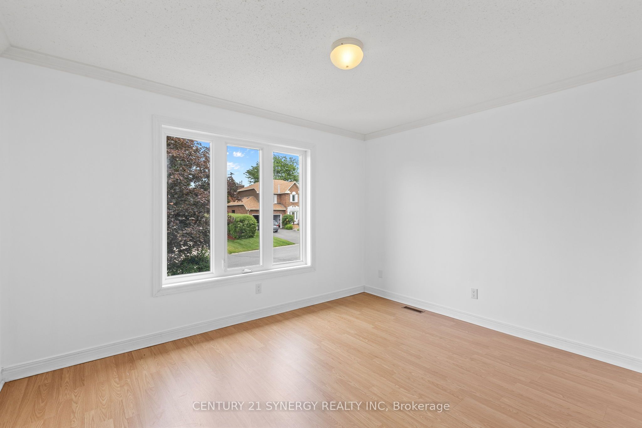 6 Fessenden Way Property Photo 35