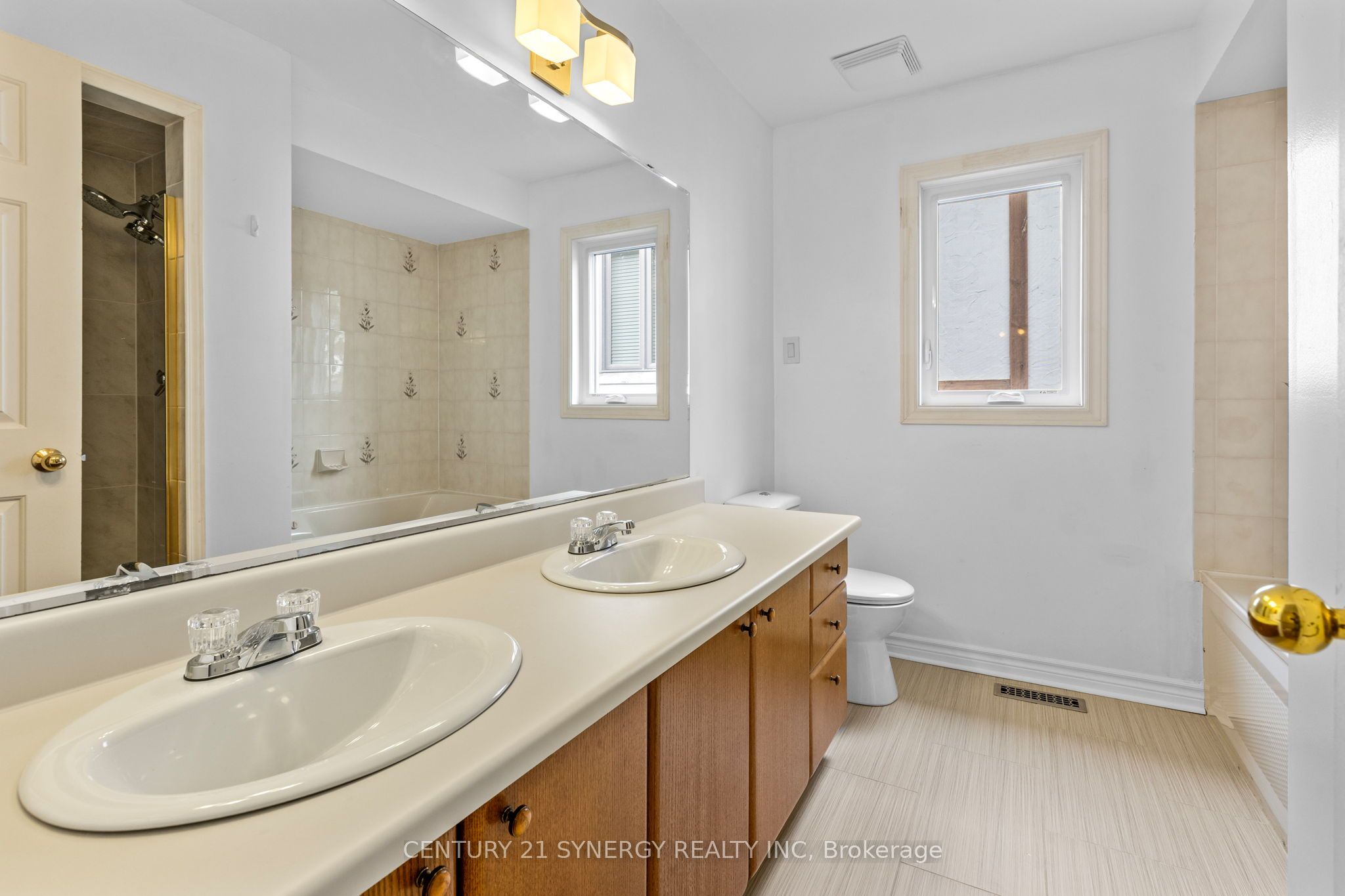 6 Fessenden Way Property Photo 37