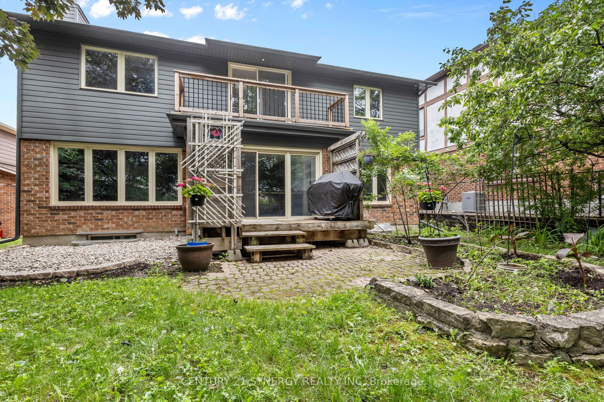 6 Fessenden Way Property Photo 43