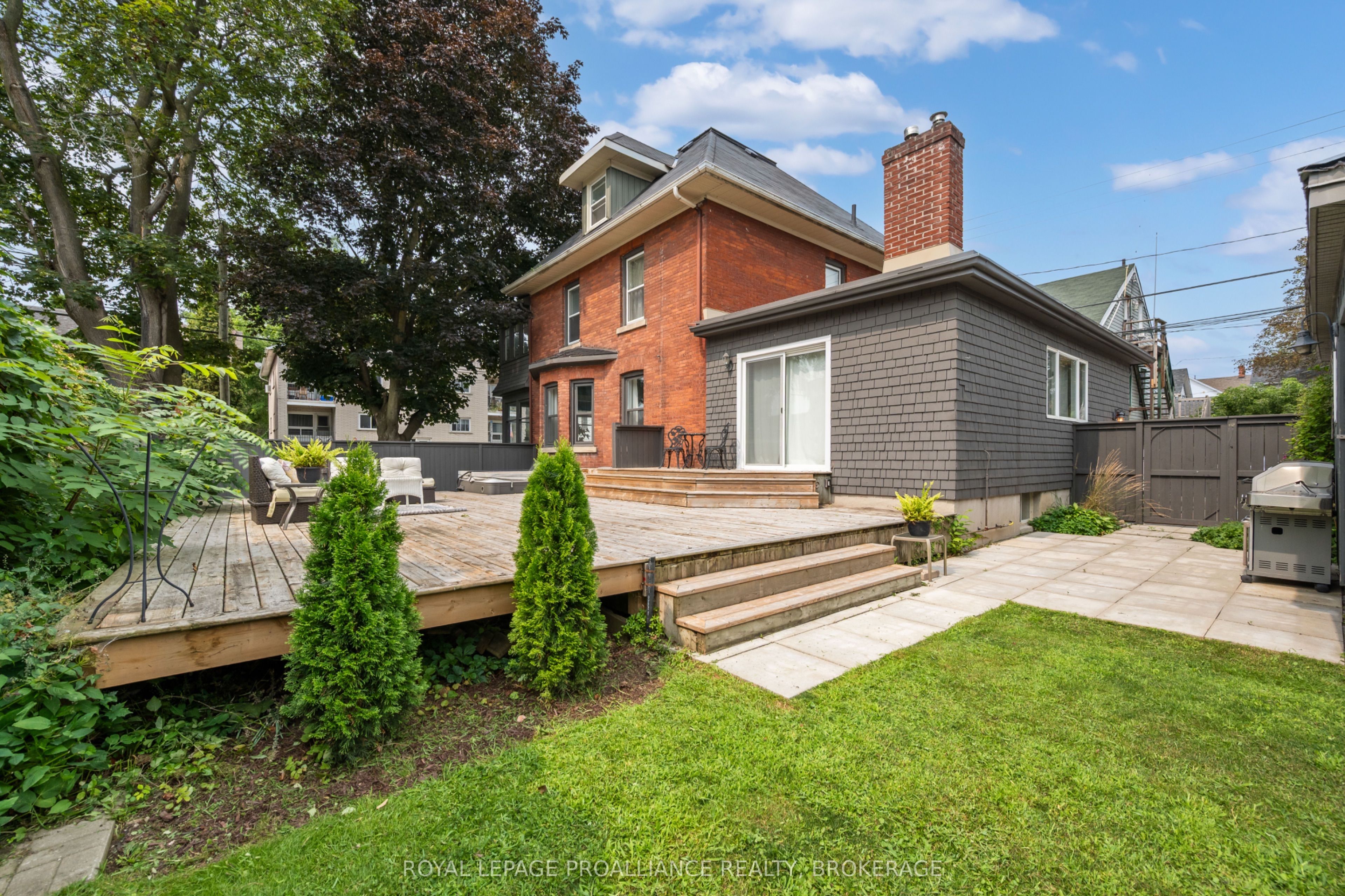 145 Charles Street N Property Photo 44