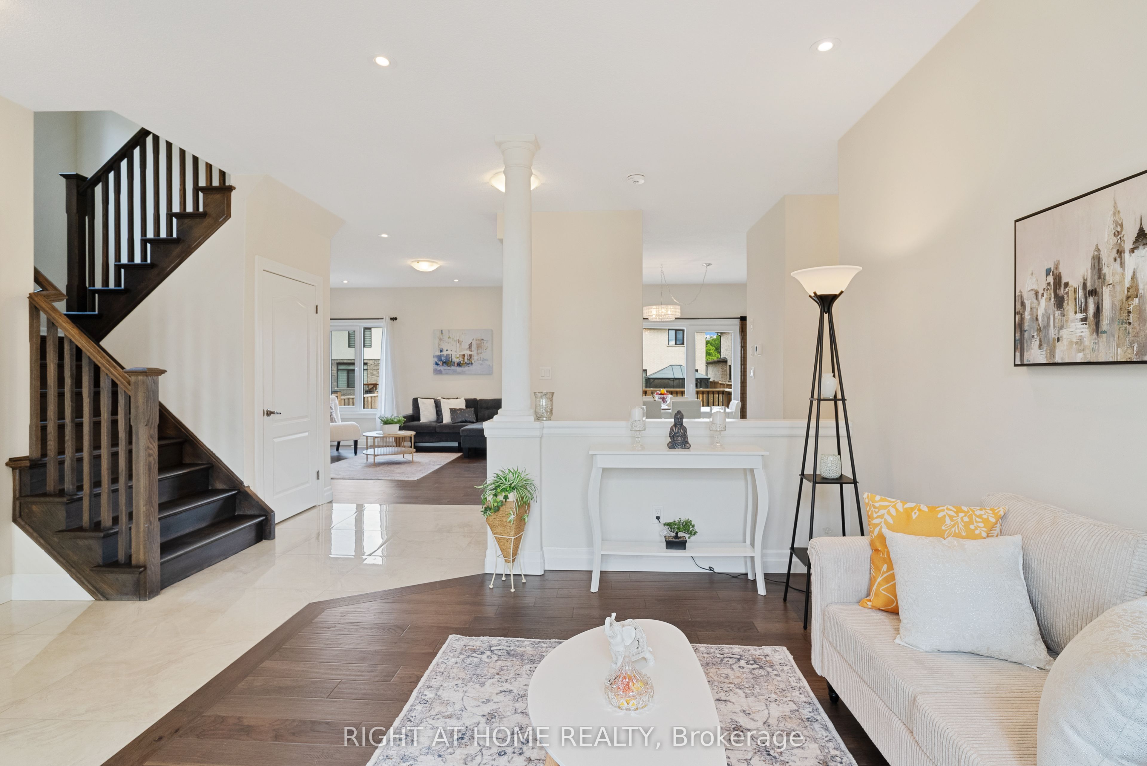 878 Zaifman Circle Property Photo 7