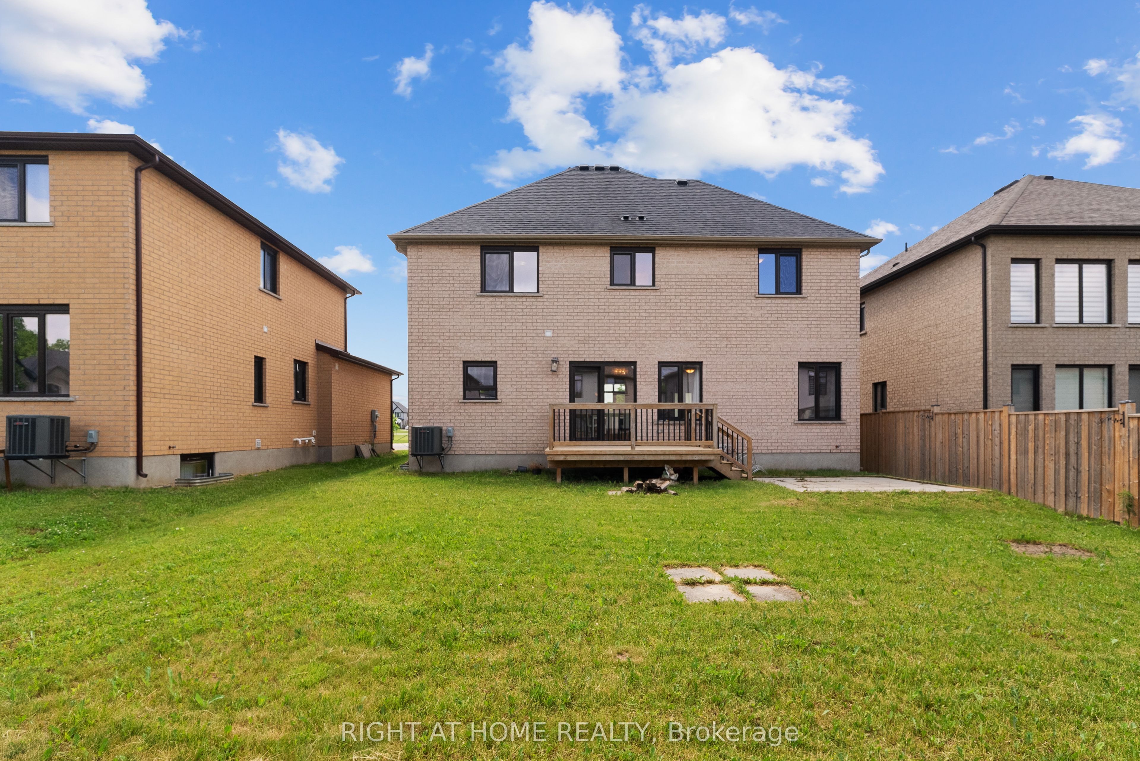 878 Zaifman Circle Property Photo 44