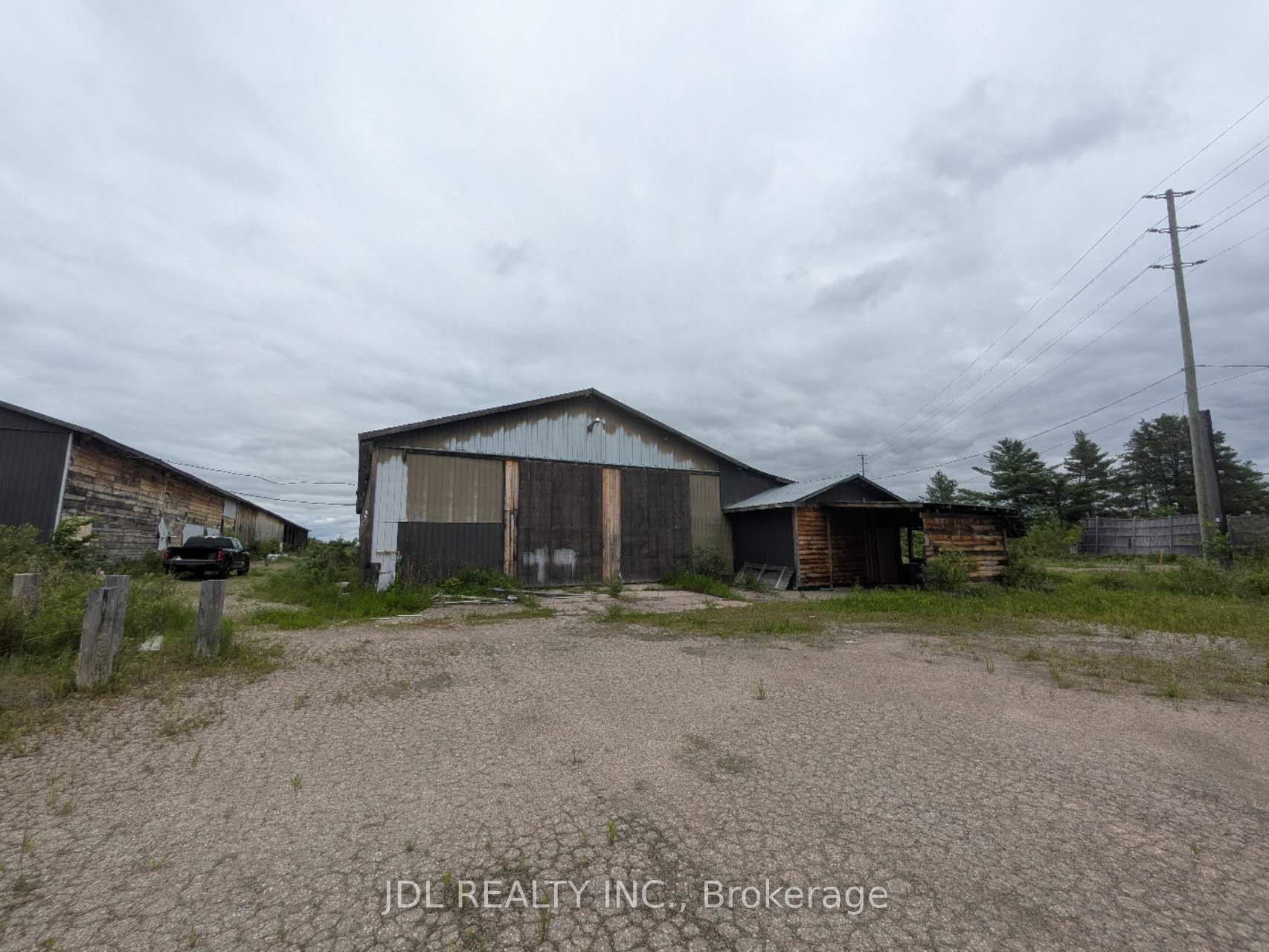 297 Boundary Road E Property Photo 2