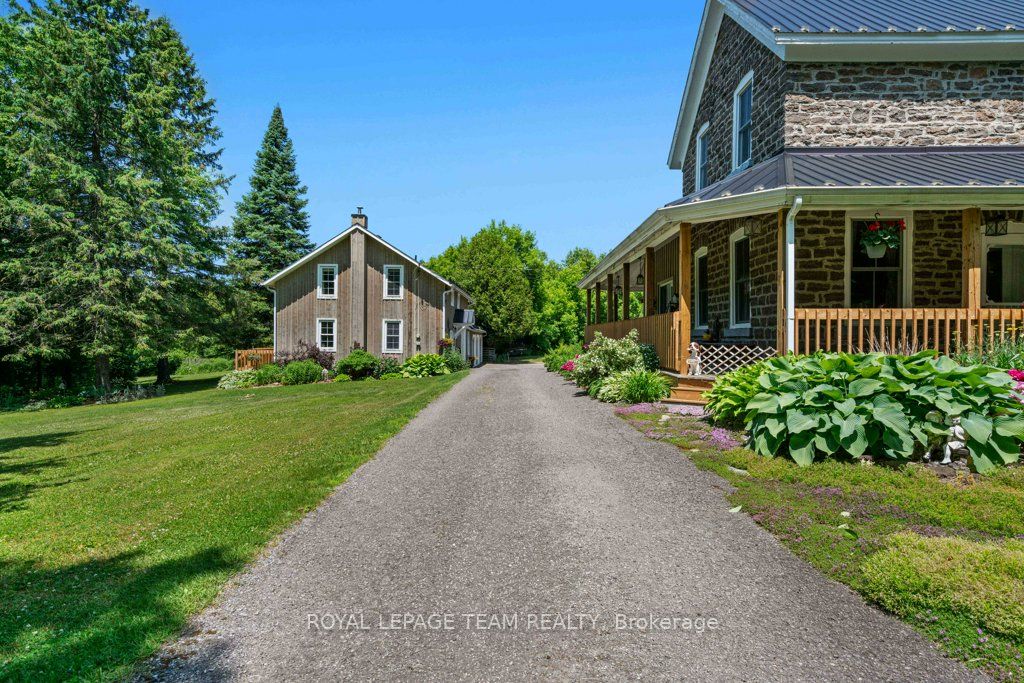 10095 Shaw Road Property Photo 3