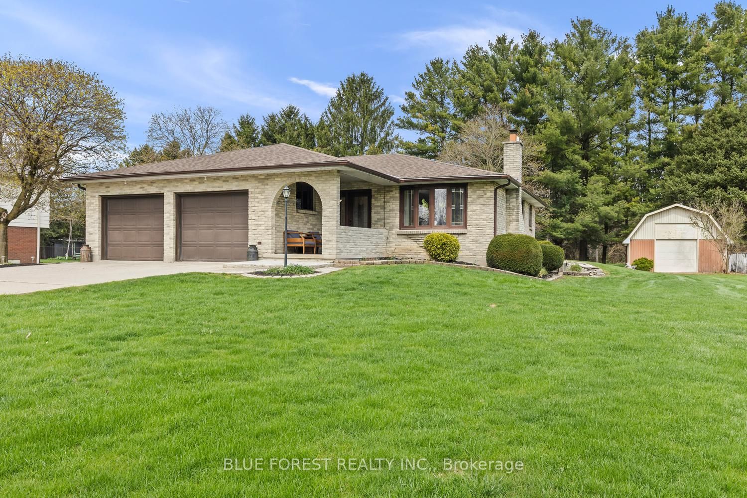 2362 Slo Pitch Road Property Photo 2
