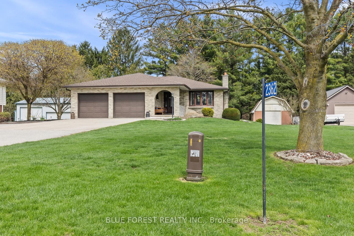 2362 Slo Pitch Road Property Photo 3