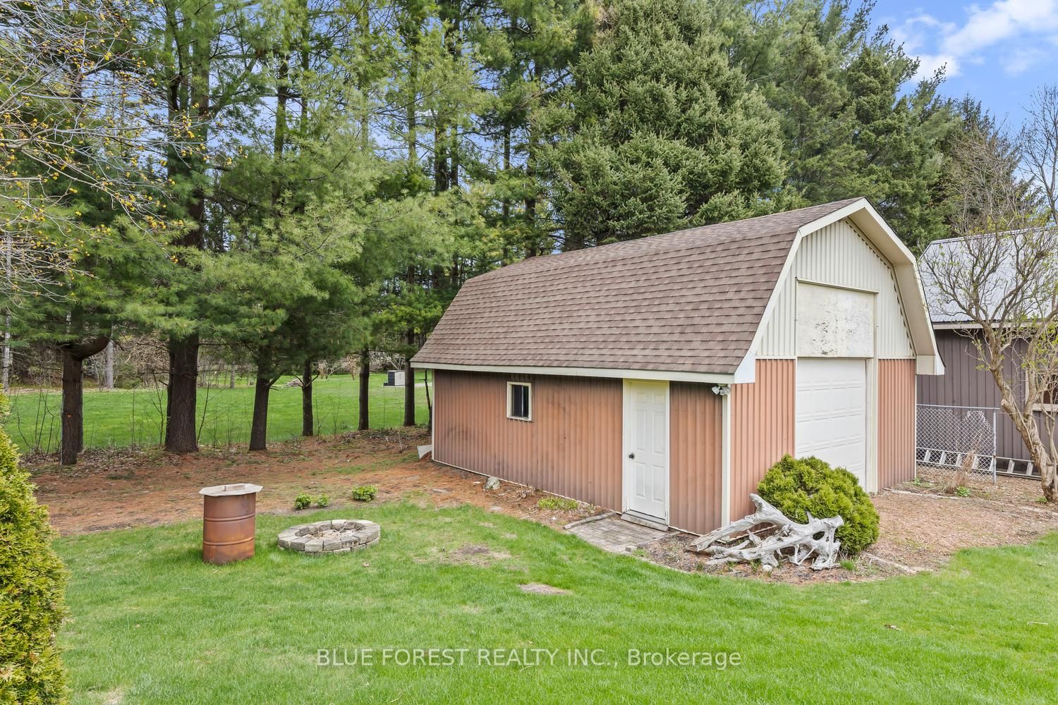 2362 Slo Pitch Road Property Photo 44