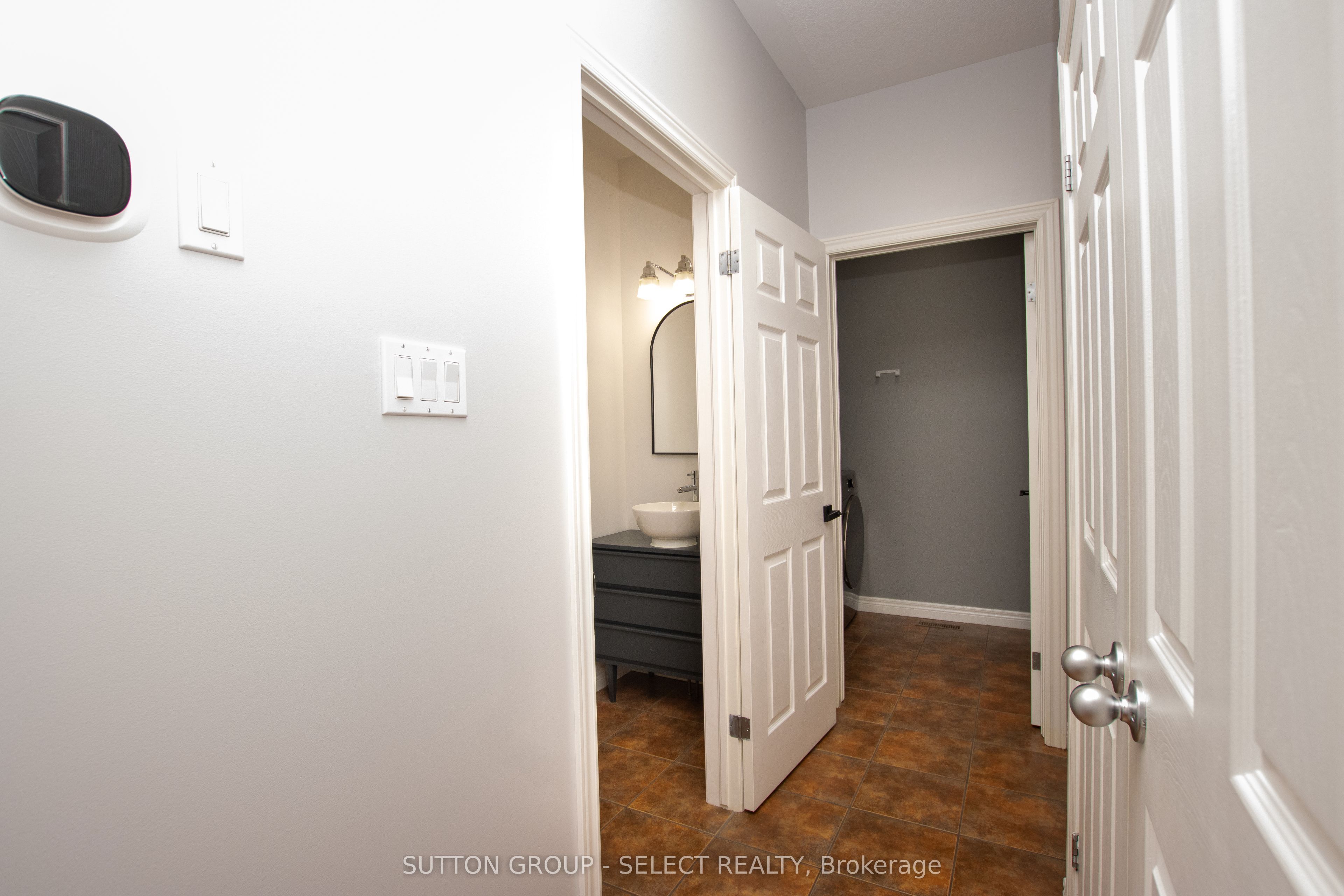 4125 Masterson Circle Property Photo 8