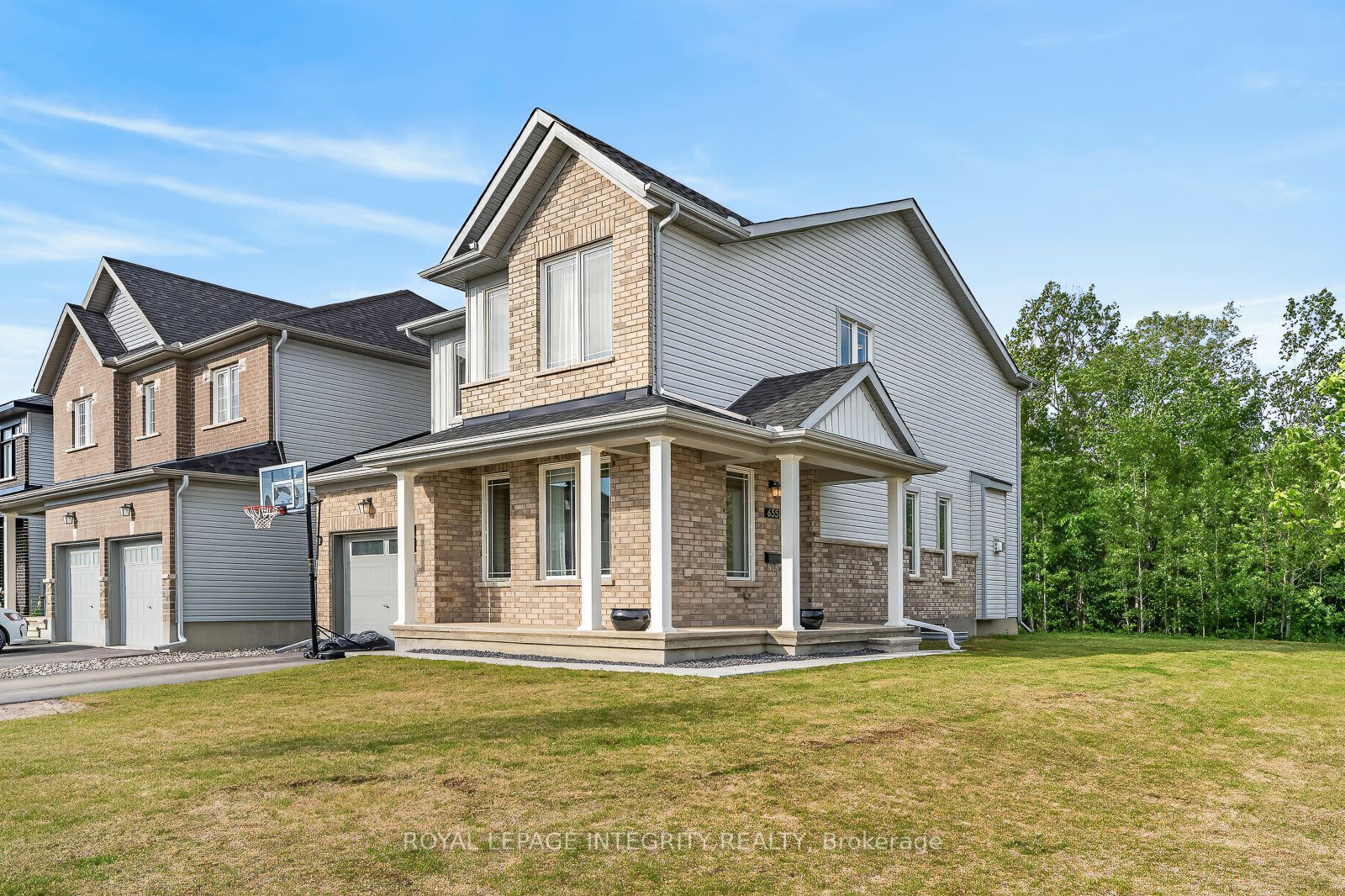 655 PERSIMMON Way Property Photo 1