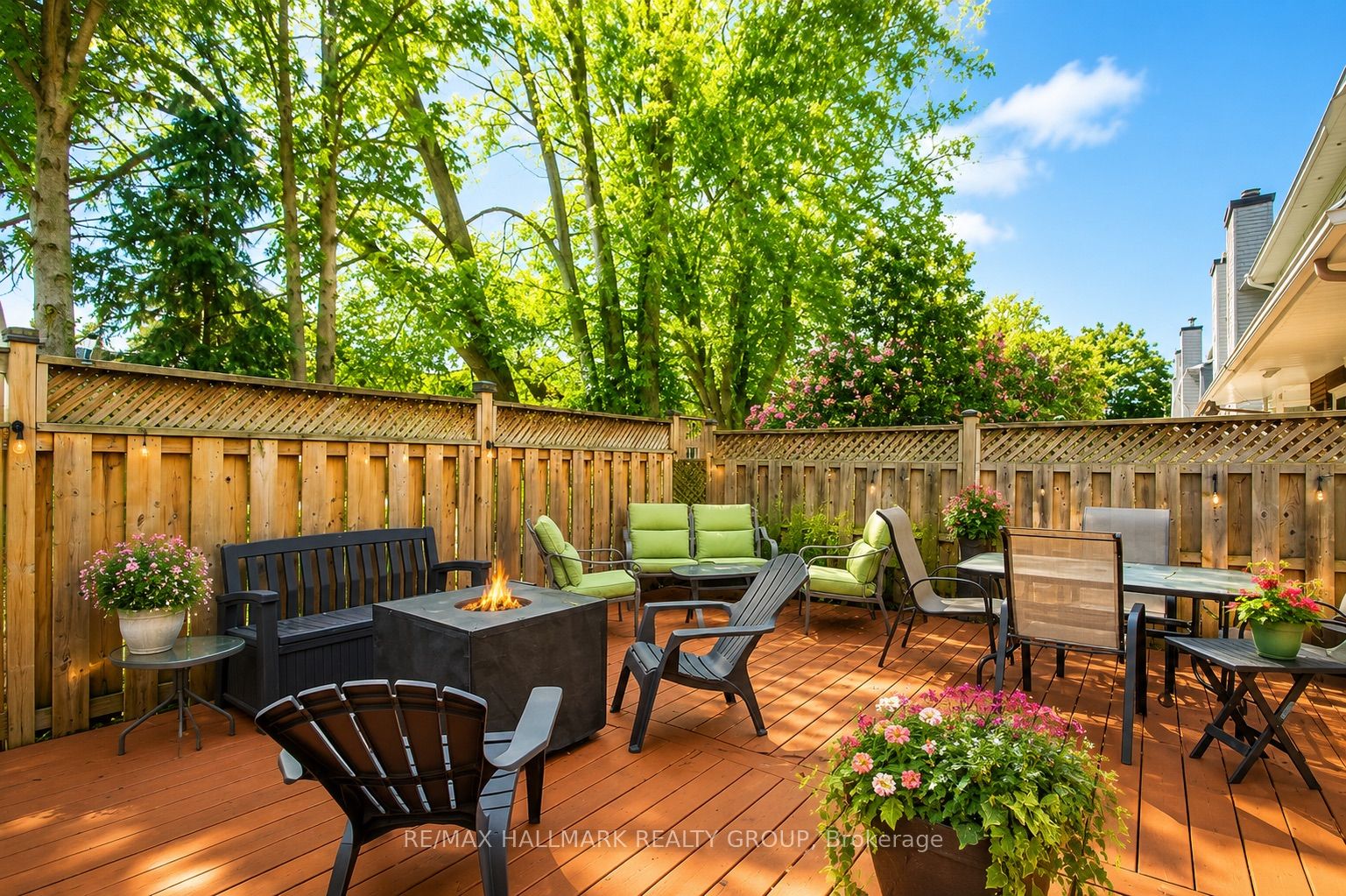 110 Hunter's Glen Crescent Property Photo 28