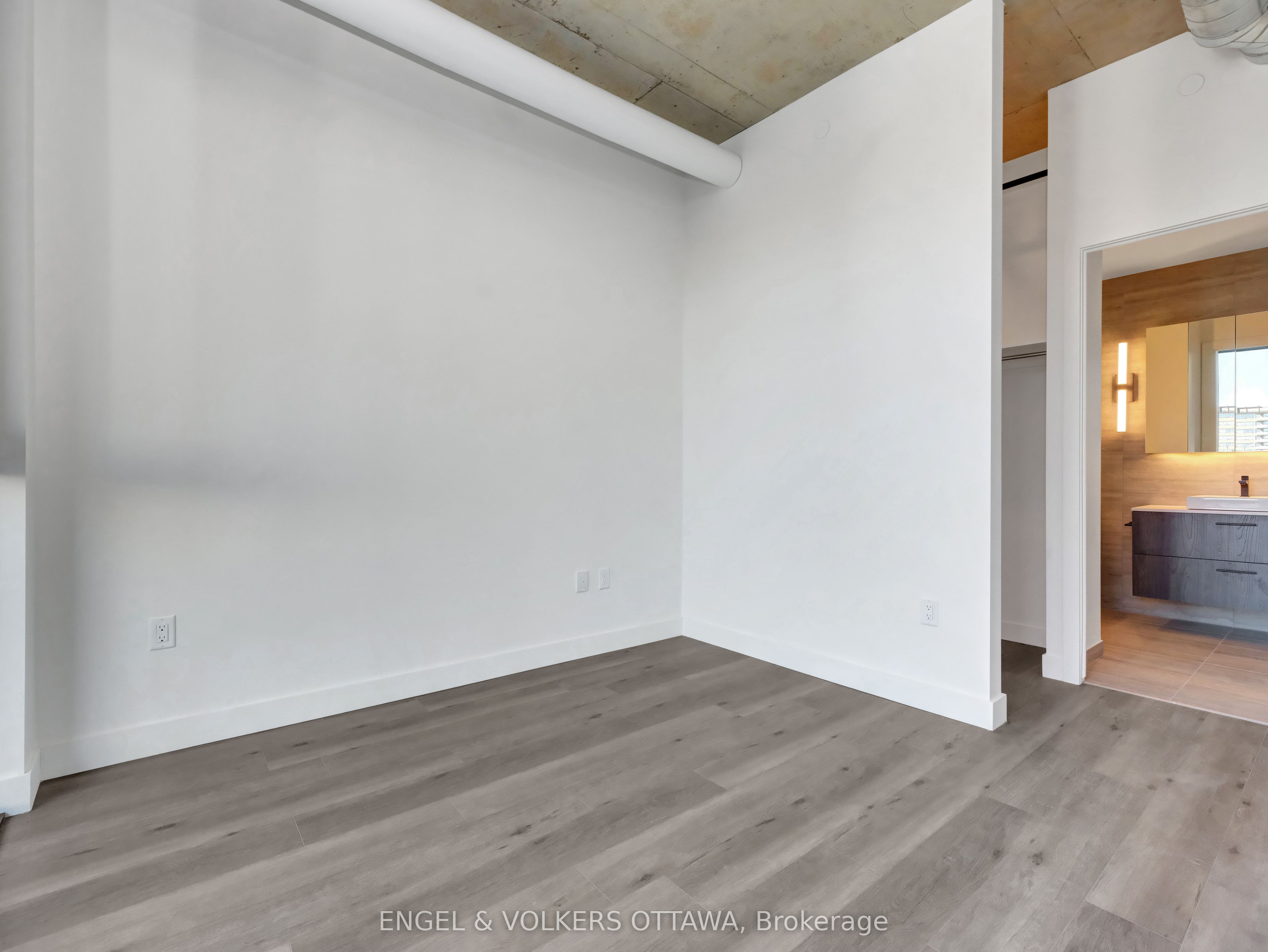 10 James Street 206 Property Photo 24