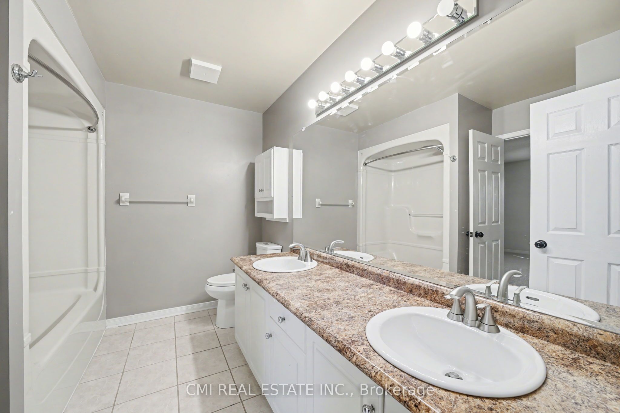 5070 Drummond Road 3 Property Photo 25