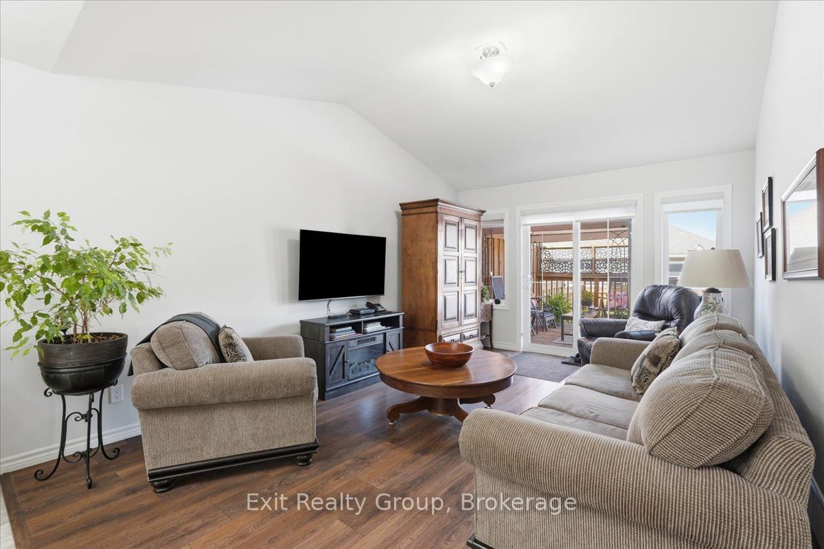 30 Sandhu Crescent Property Photo 9