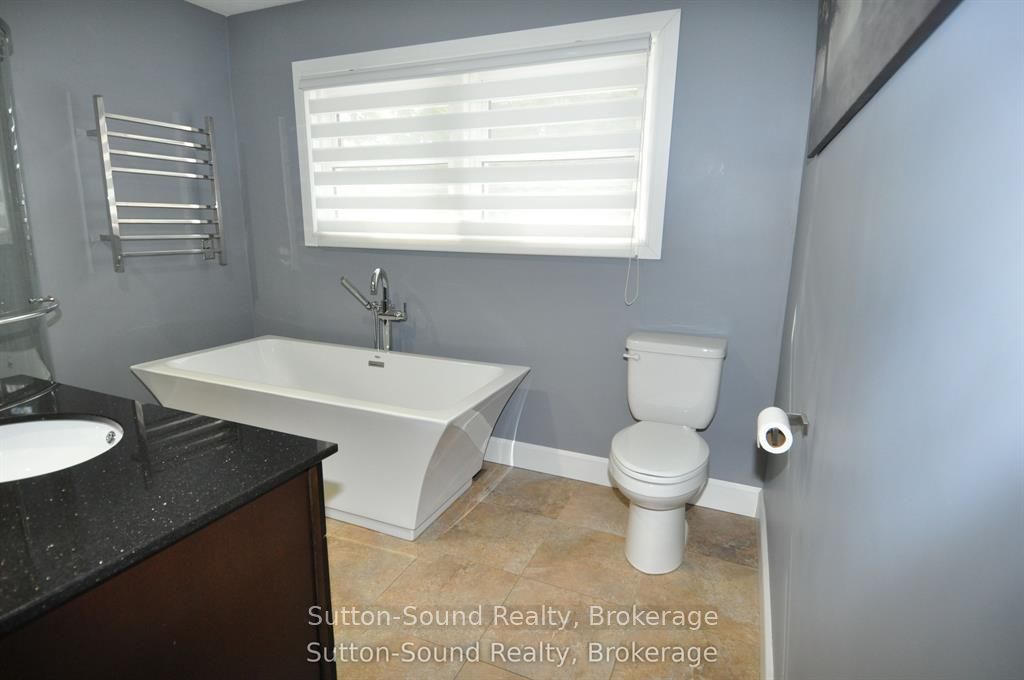 10 Brownlee Street S Property Photo 15