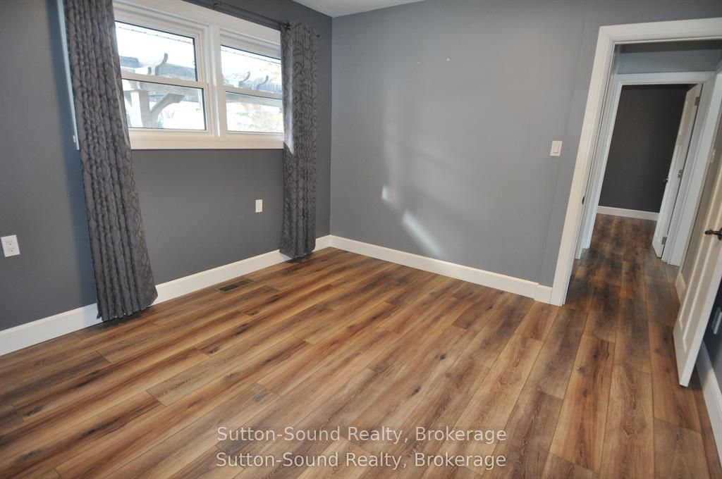 10 Brownlee Street S Property Photo 18