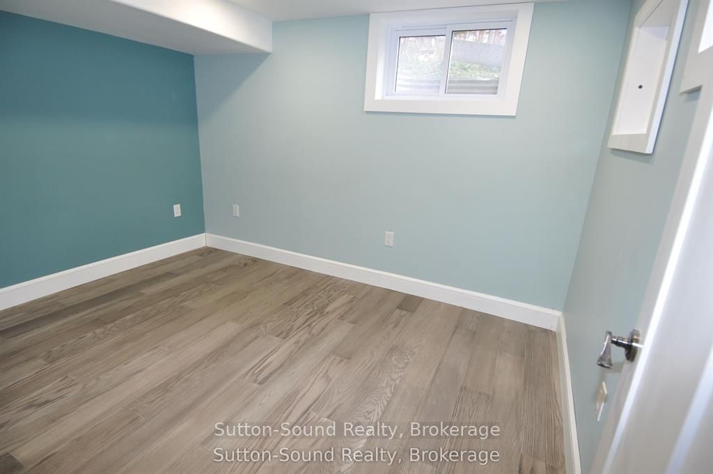 10 Brownlee Street S Property Photo 23