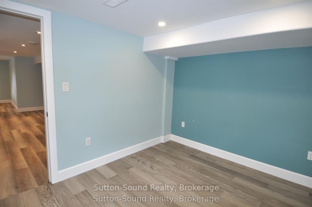 10 Brownlee Street S Property Photo 24