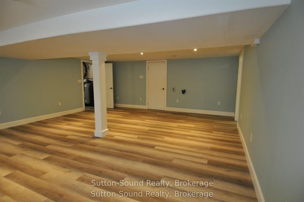 10 Brownlee Street S Property Photo 27