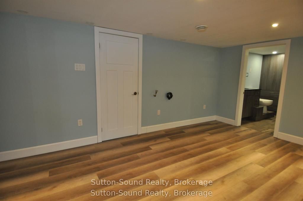 10 Brownlee Street S Property Photo 29