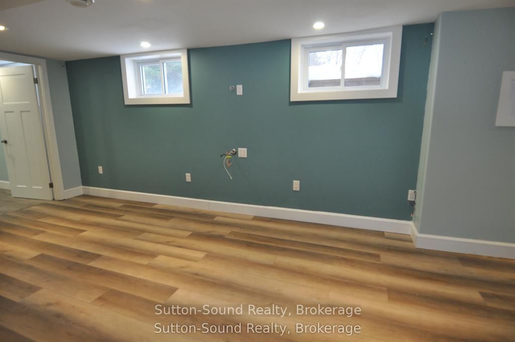10 Brownlee Street S Property Photo 30
