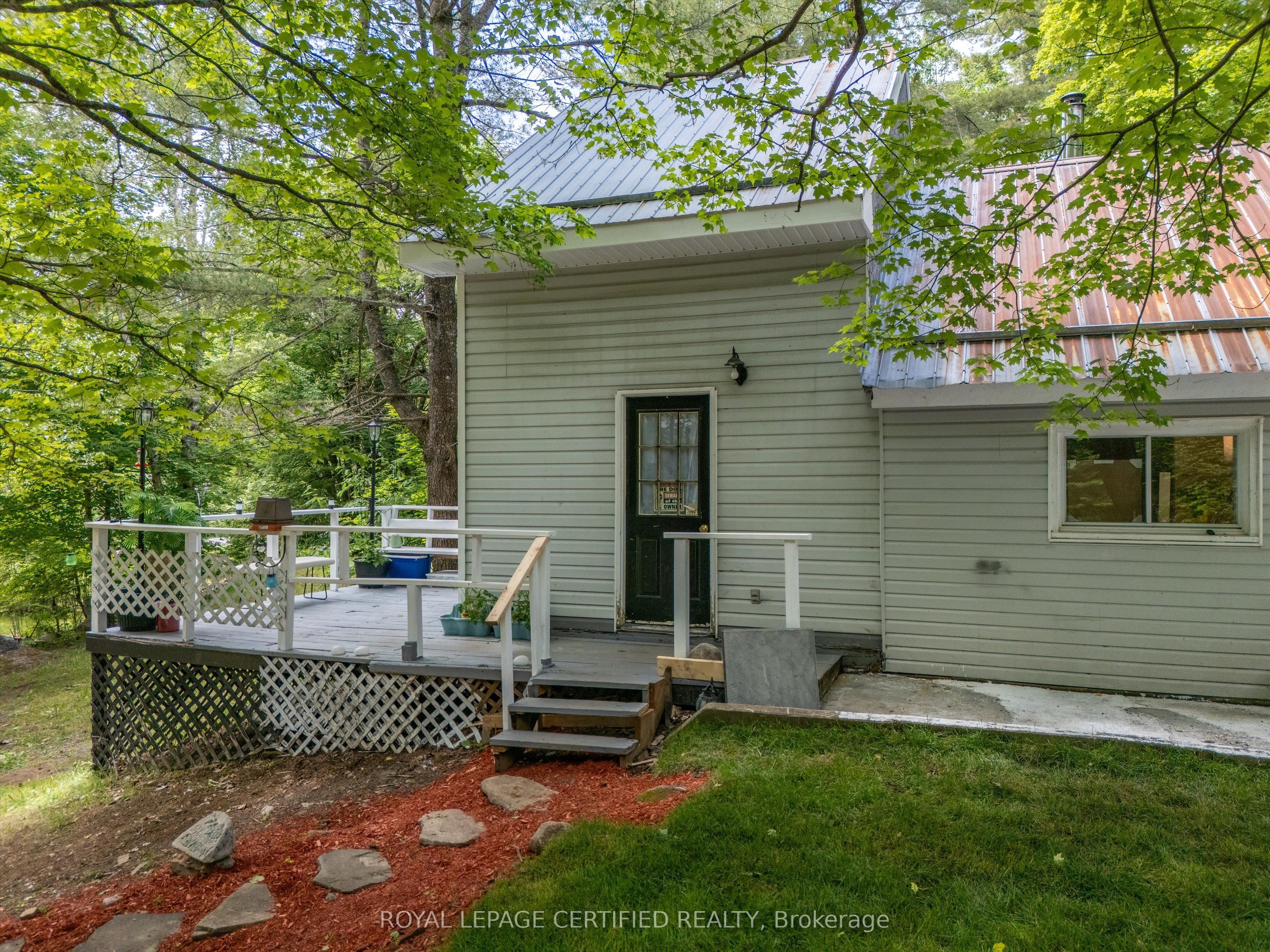 240 Britannia Road Property Photo 4
