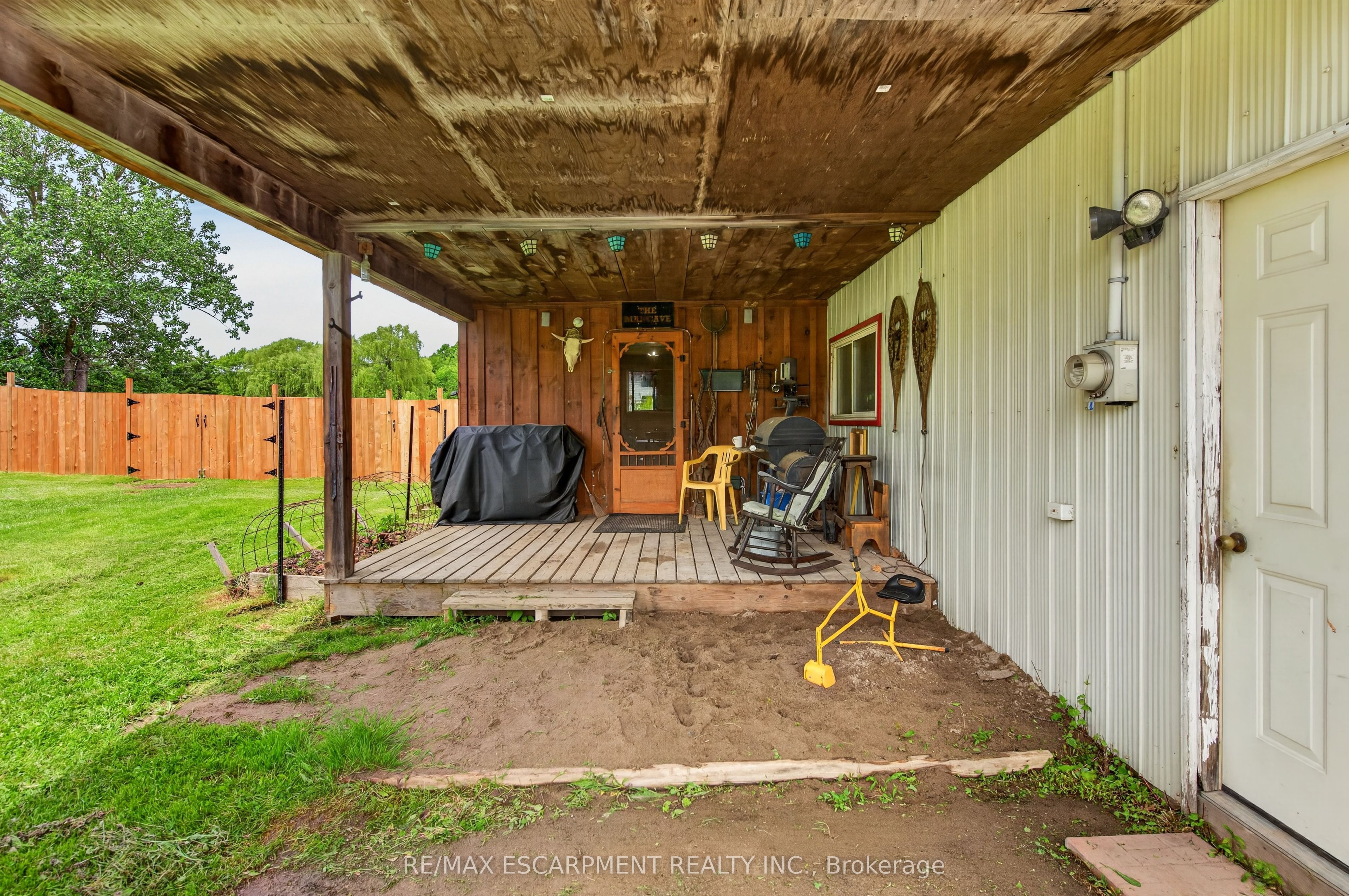 8223 Concession 5 Road Property Photo 37