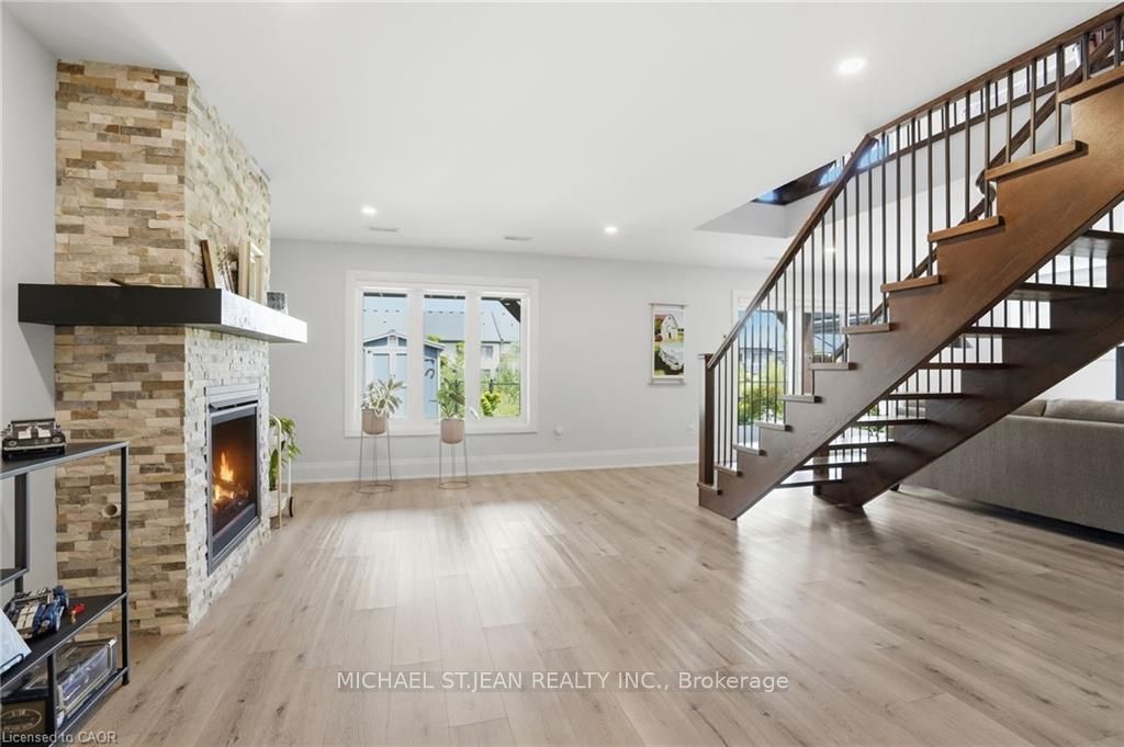 59 Swan Avenue Property Photo 27