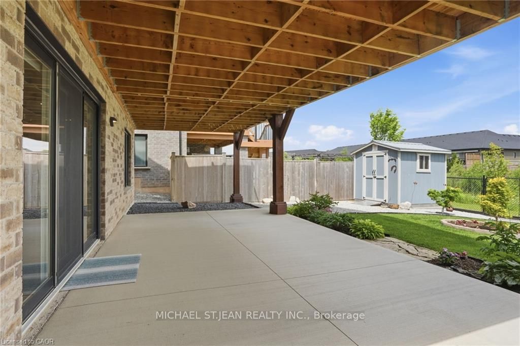 59 Swan Avenue Property Photo 37
