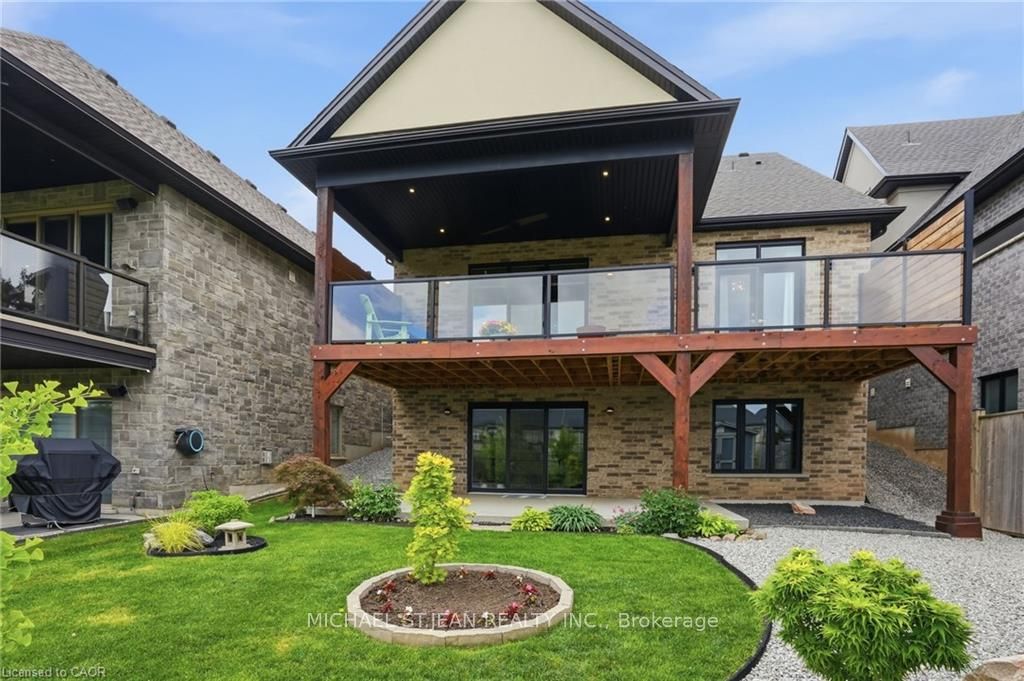 59 Swan Avenue Property Photo 43