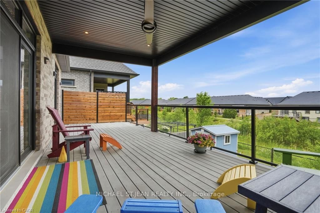 59 Swan Avenue Property Photo 45
