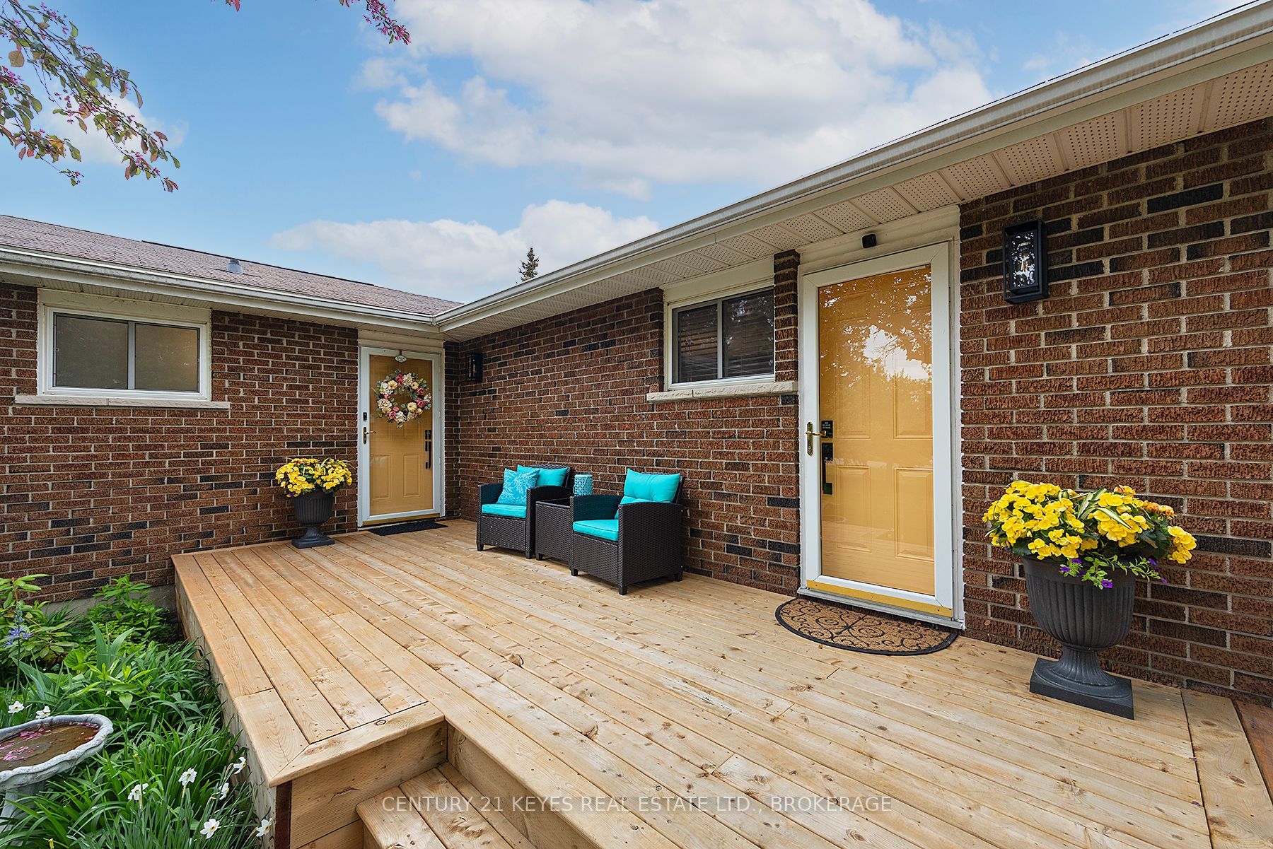 38 Willowbank Road W Property Photo 3