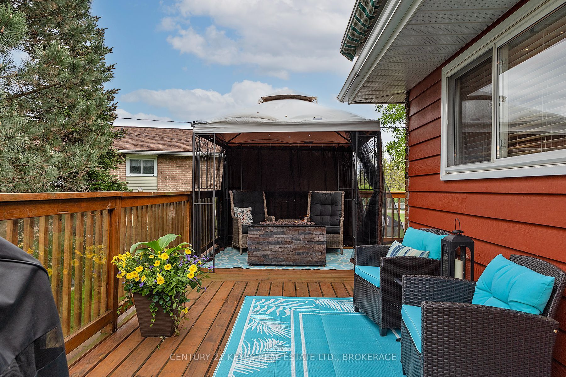 38 Willowbank Road W Property Photo 8