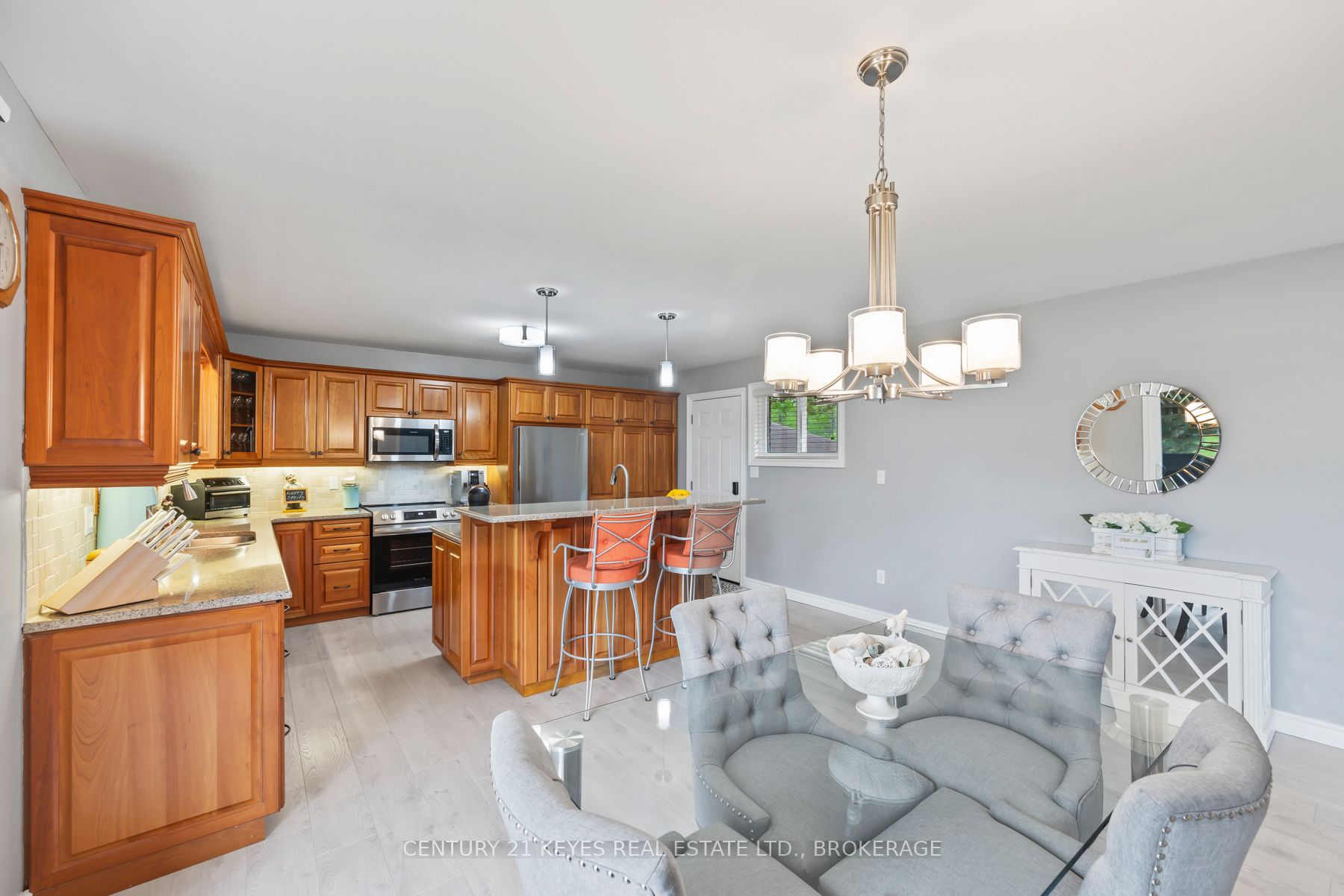 38 Willowbank Road W Property Photo 27