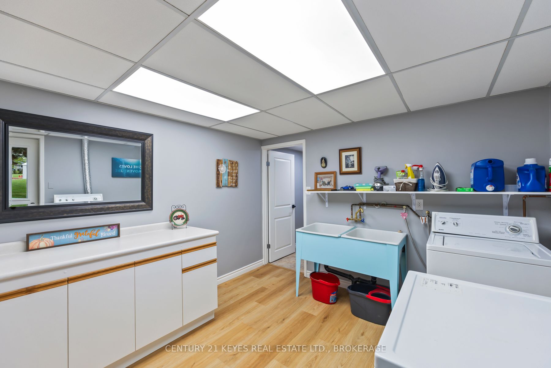 38 Willowbank Road W Property Photo 40